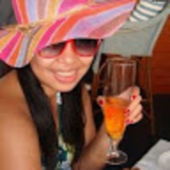 Meet your Posher, Tessy - Picture 1 of 1